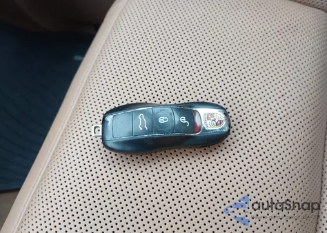 2016 Porsche Cayenne S z USA, uszkodzony, nr VIN WP1AB2A22GLA96716